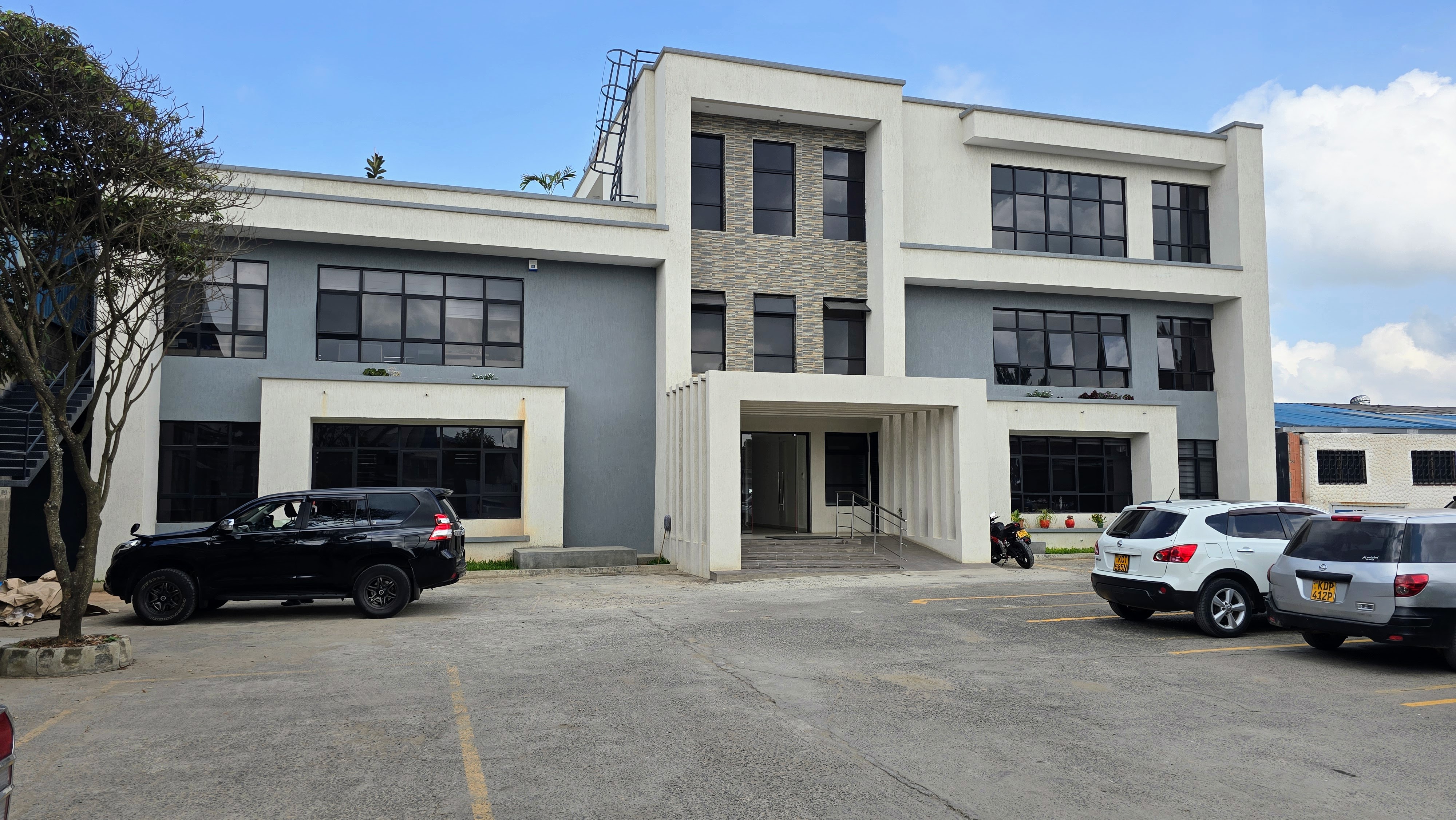Office Complex for KAPA Oil Refineries  - Image 8